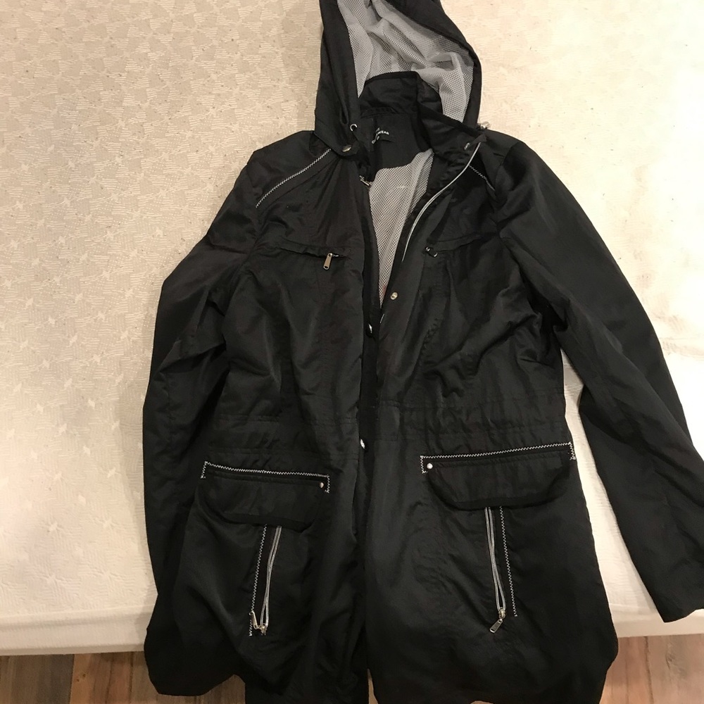 Outerwear rain jacket wind breaker